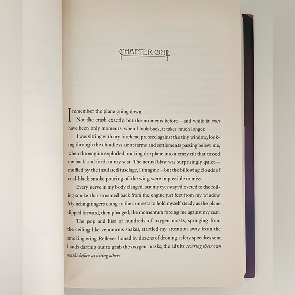 Earth Bound by Aprilynne Pike Hardcover Mystery, Supernatural Fiction Book - Picture 9 of 11